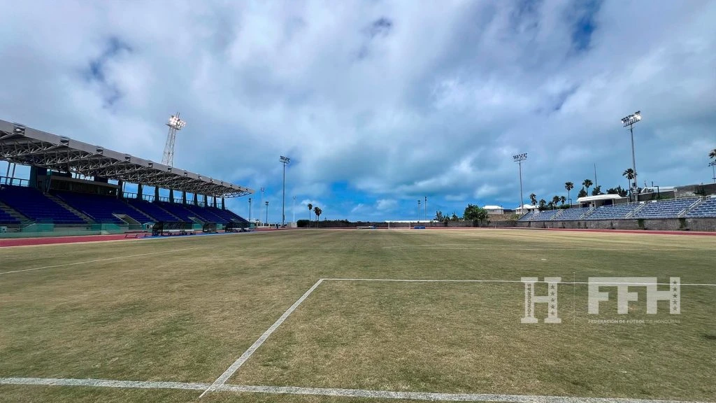 Cancha del Estadio Bermudas National Sports Centre