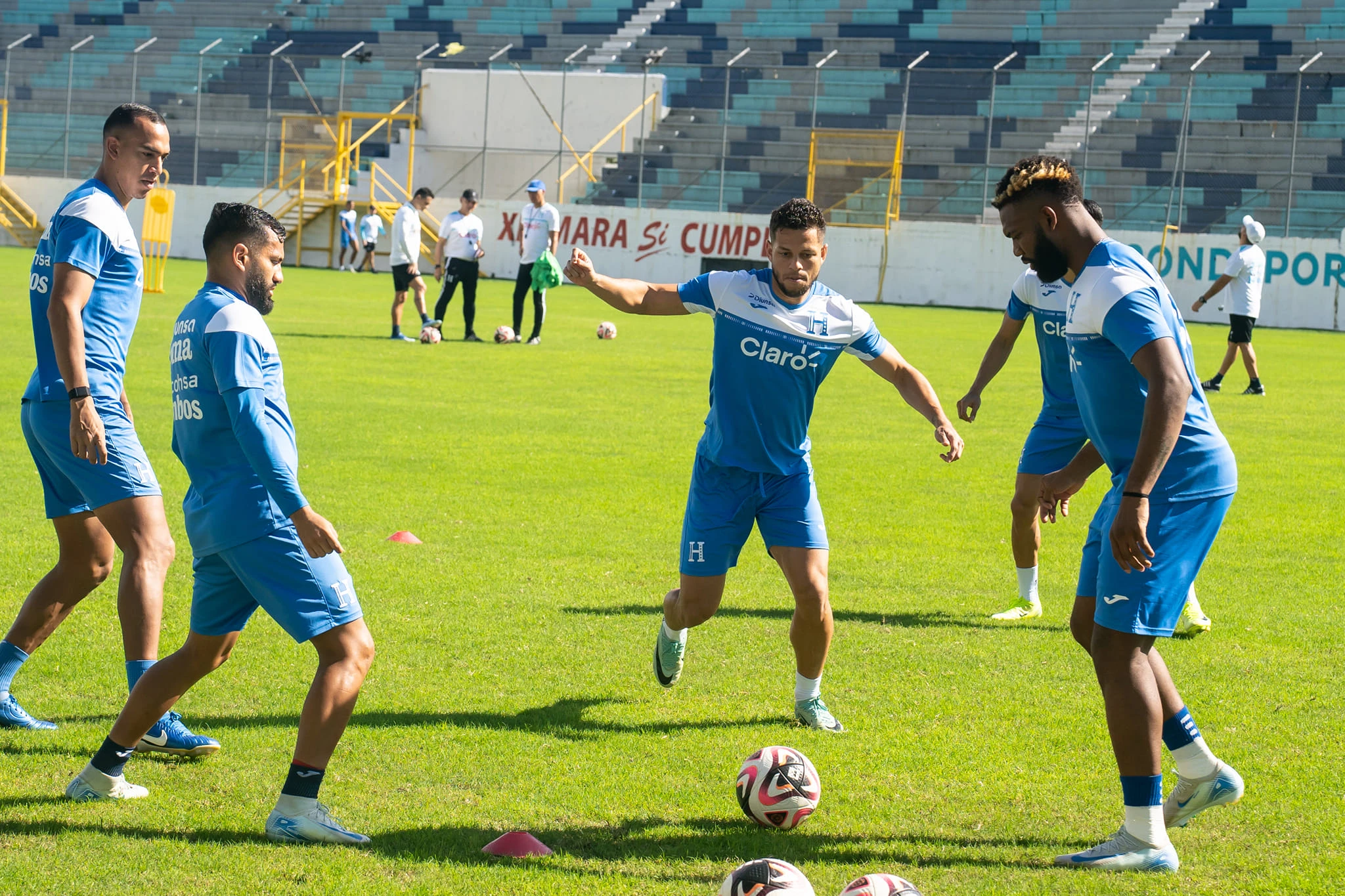 Honduras entrenó en el estadio Morazán pensando en México 