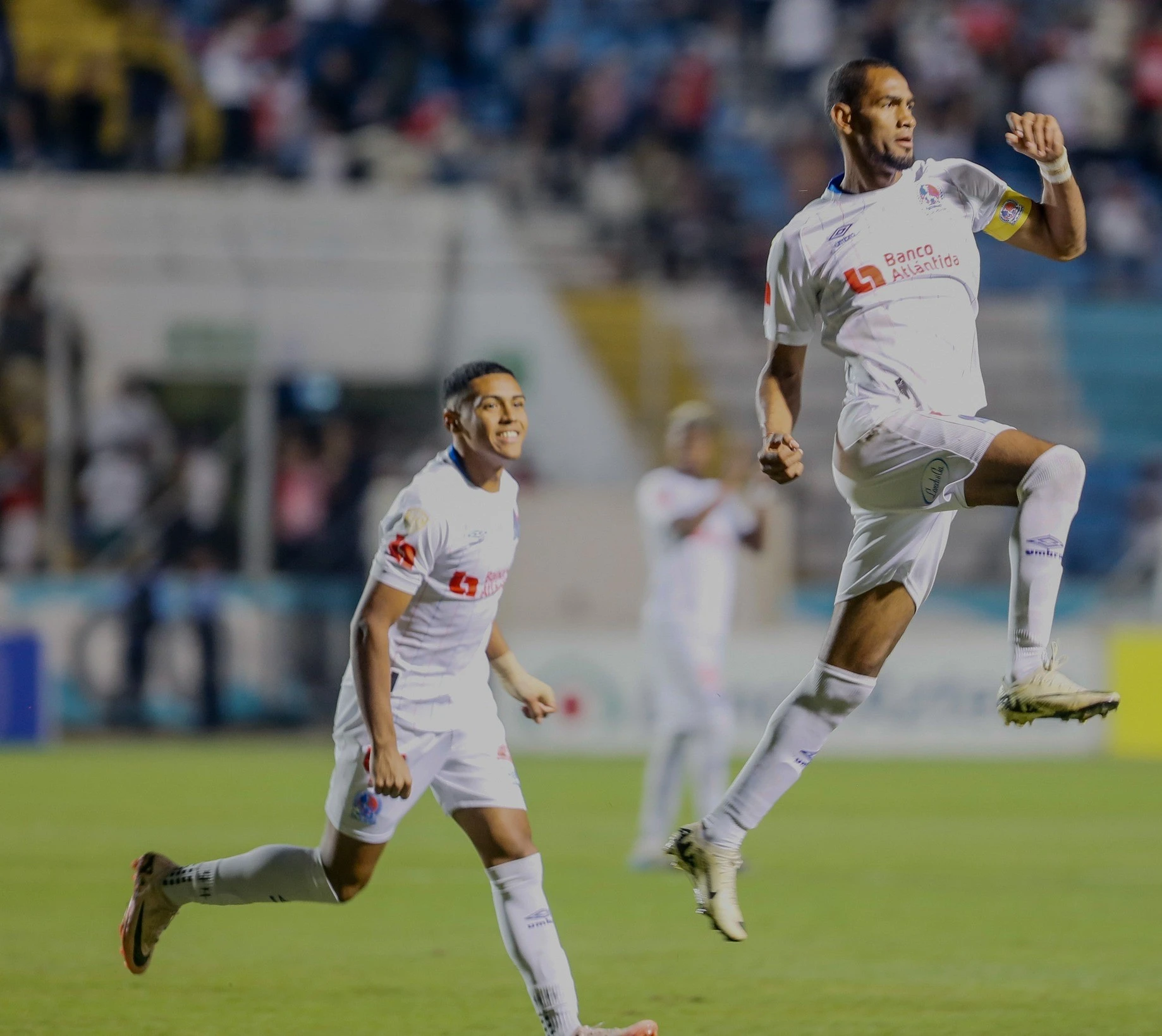 Olimpia se impuso 2-0 ante Motagua en el inicio de la jornada 7