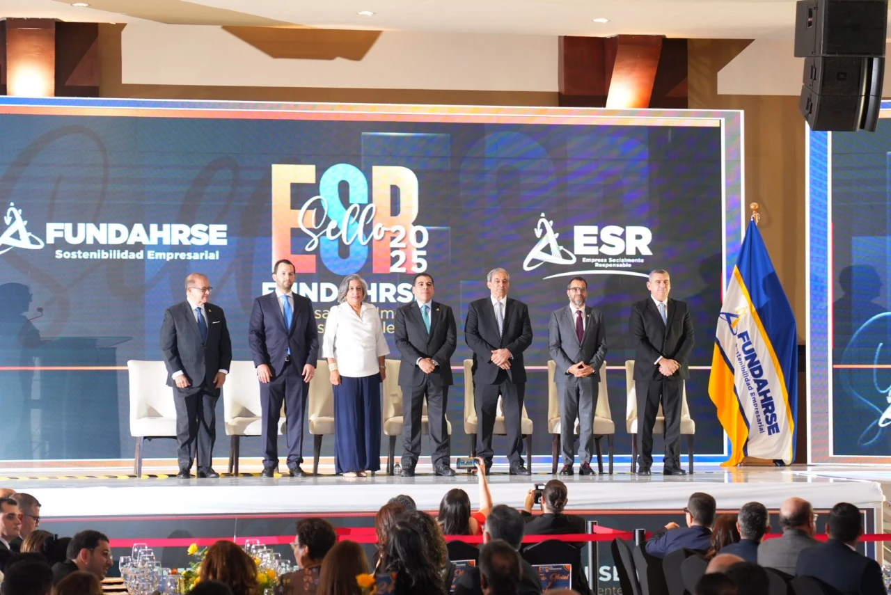 El reconocimiento y promoción de la Responsabilidad Social Empresarial son esenciales parael desarrollo sostenible de Honduras y la mejora de las prácticas empresariales en el país.
